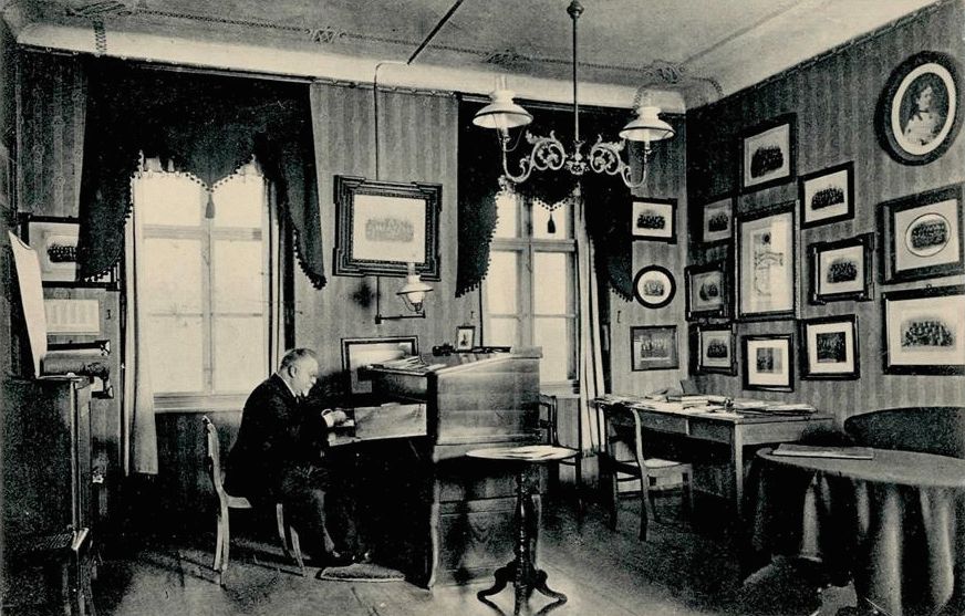 Ostraallee 9