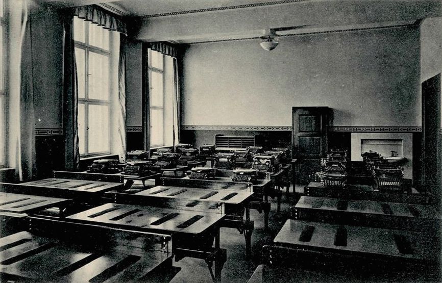 Ostraallee 9