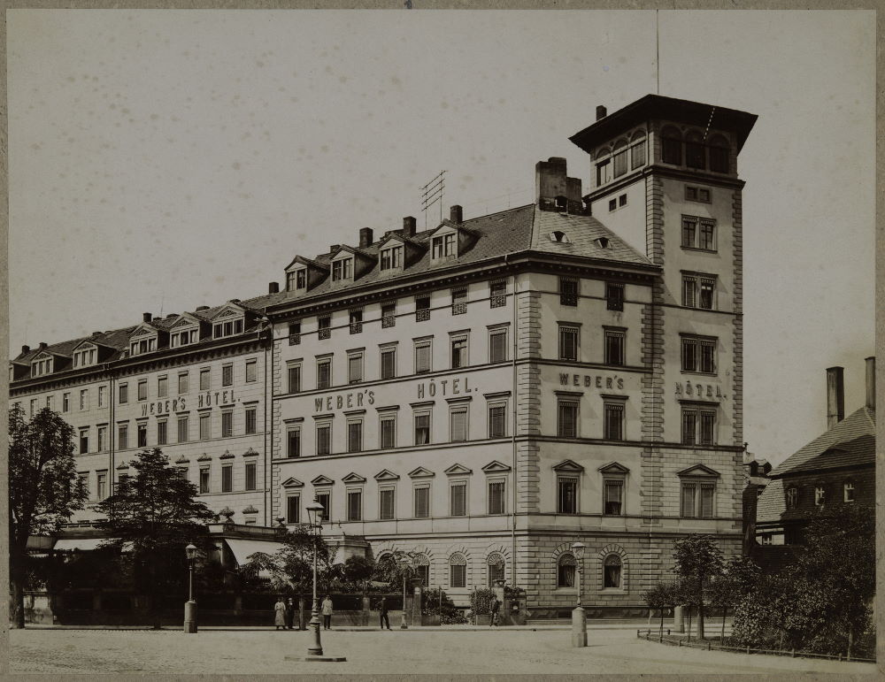 Ostraallee 1